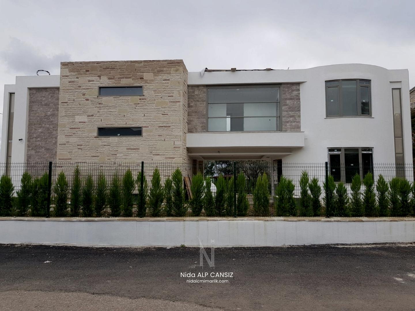 Villa tasarımında planlama süreci ve mekân kurgusunu yansıtan iç mekân projesi